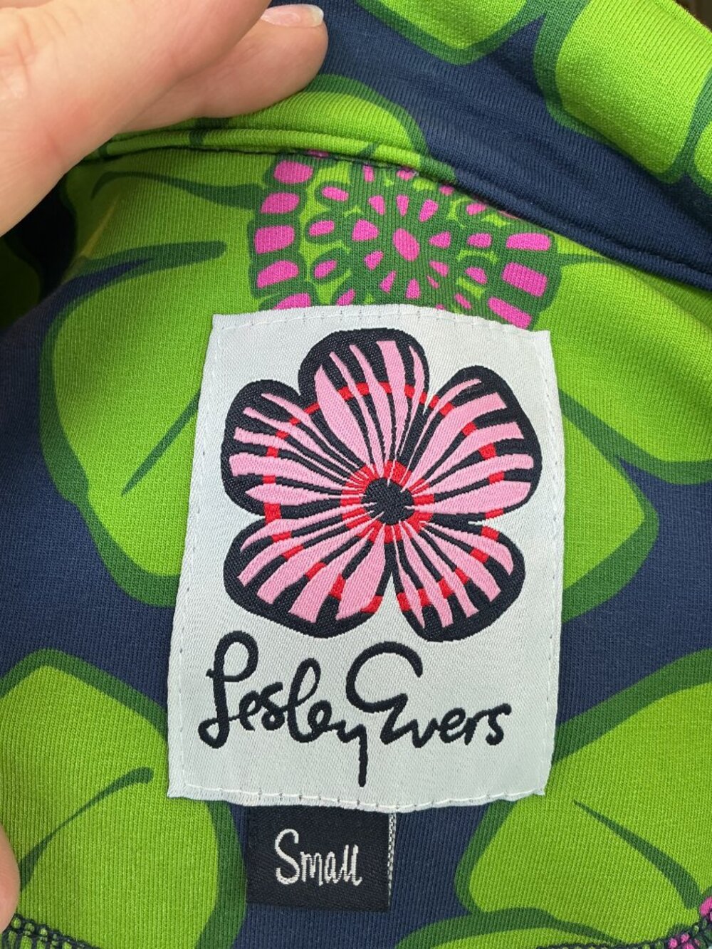 Bold graphic Lesley Evers Top - Size S - Picture 2 of 6